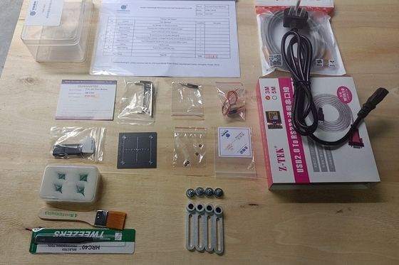 CHMT36VA SMD Pick And Place Machine ، جهاز تغذية الاهتزازات على سطح الطاولة SMT
