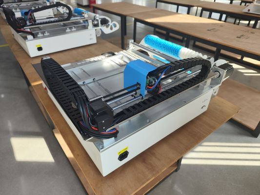 CHMT36VA SMD Pick And Place Machine ، جهاز تغذية الاهتزازات على سطح الطاولة SMT