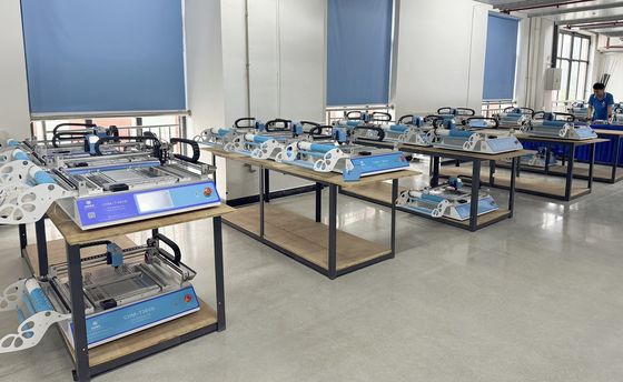 محرك المكتب Charmhigh 2 heads SMT Pick And Place Machine إنتاج الدفعات الصغيرة النموذج الأولي البحث التدريس