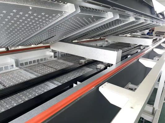 8800 فرن إعادة التدفق الكبير الكامل السكك الحديدية التلقائية التحكم في الكمبيوتر الحاسوبية خالية من الرصاص 3180x500mm
