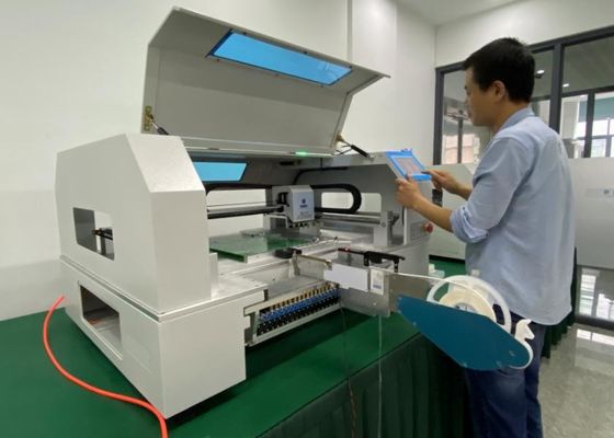 4 رؤوس 60 مغذي CHMT560P4 SMT Pick and Place Machine + Yamaha Electric Feeder